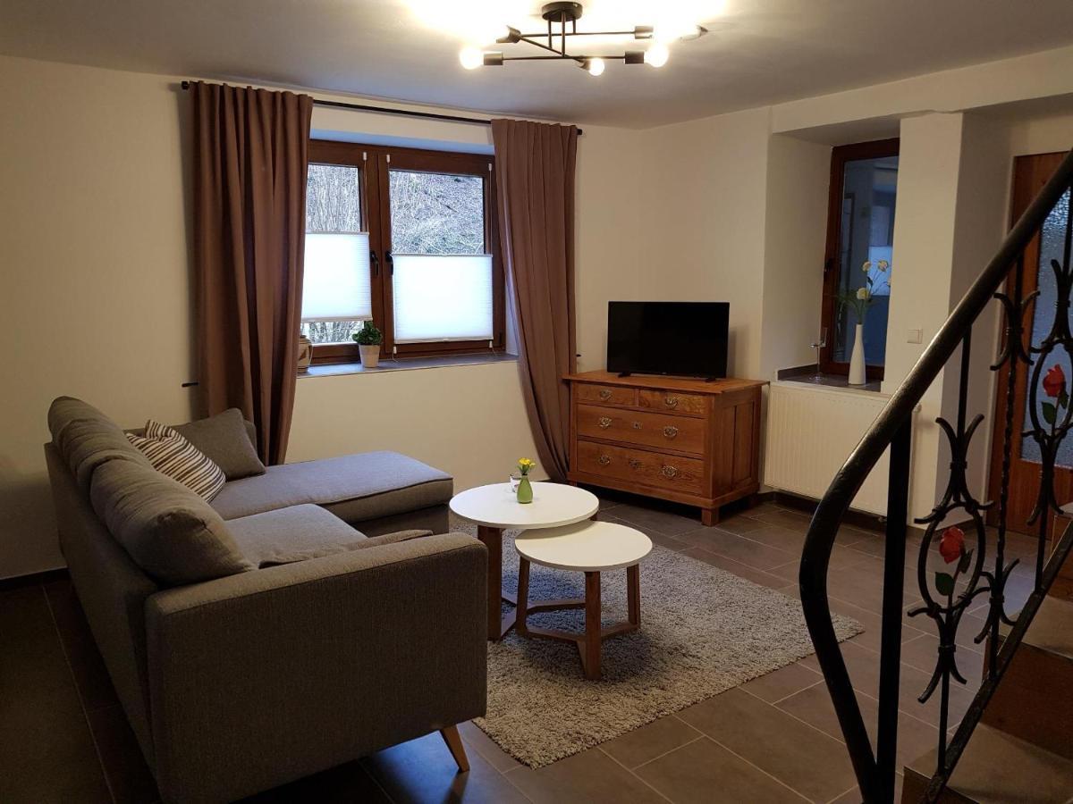 Ferienwohnung Im Brohlbachtal Kaifenheim Bagian luar foto